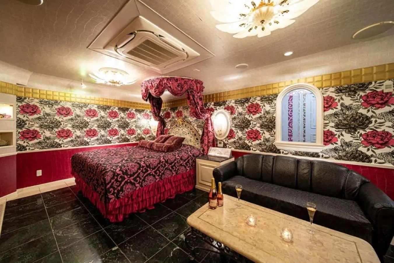 ホテル Rose Lips Shinsaibashi ローズリップス心斎橋 大阪市 日本