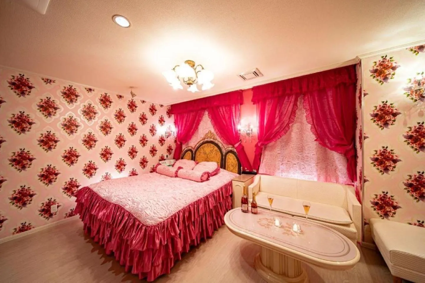 ラブホテル ホテル Rose Lips Shinsaibashi ローズリップス心斎橋 大阪市 日本