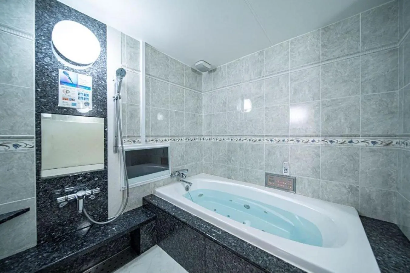 Rose Lips Shinsaibashi ローズリップス心斎橋 Otel Osaka 0*,  Japonya