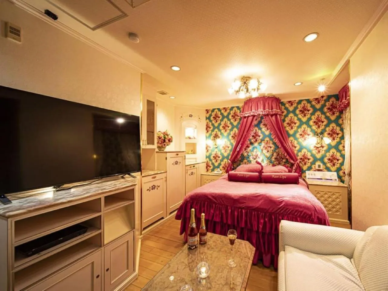 Rose Lips Shinsaibashi ローズリップス心斎橋 Otel Osaka Yetişkin Oteli