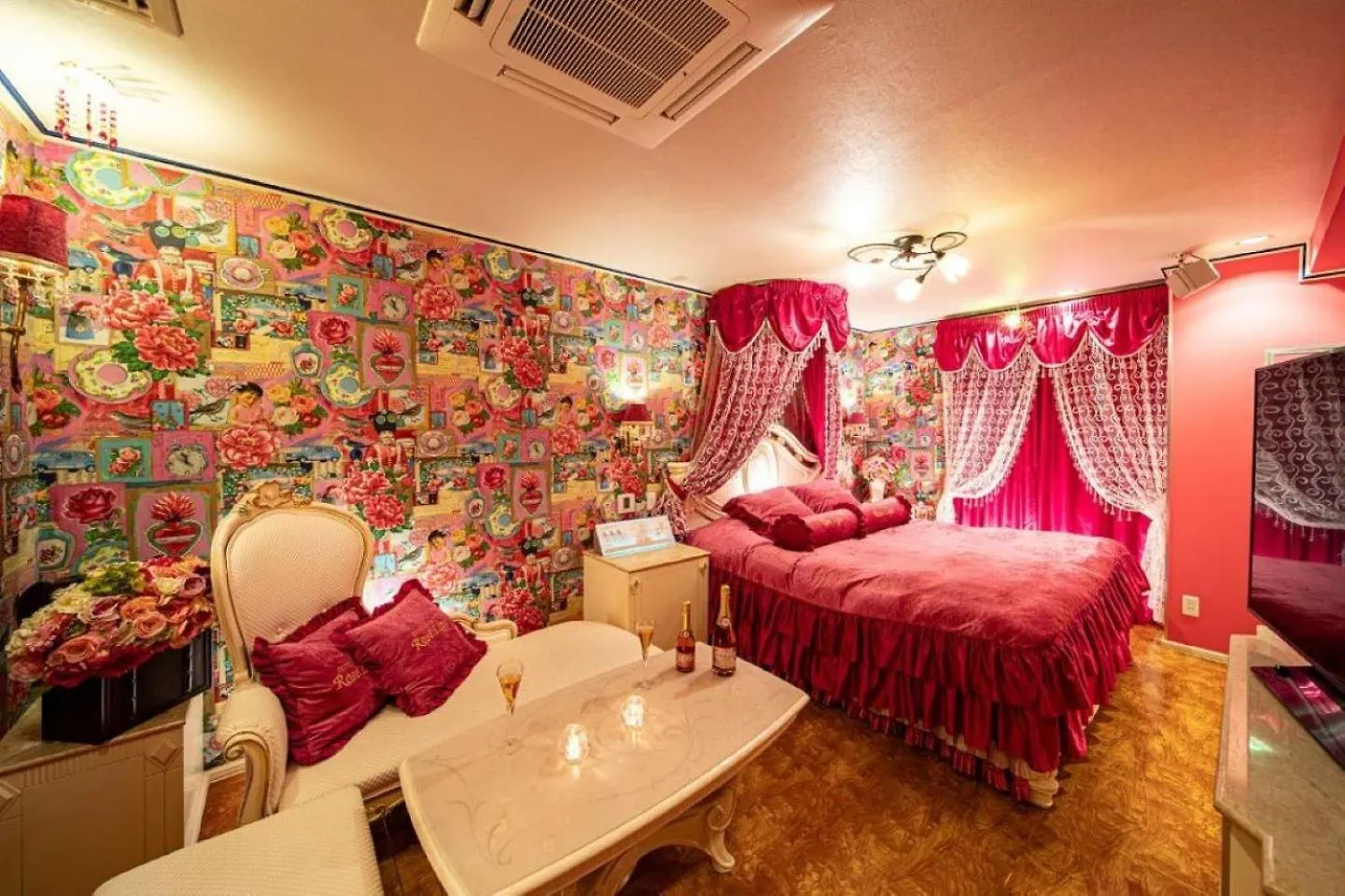 Rose Lips Shinsaibashi ローズリップス心斎橋 Otel Osaka