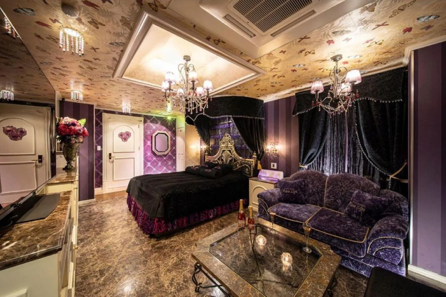 Love hôtel Hotel Rose Lips Shinsaibashi ローズリップス心斎橋 à Ōsaka Japon